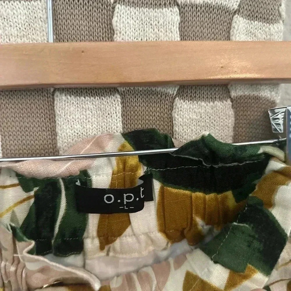 O.P.T SHORTS SIZE LARGE - Picture 4 of 6